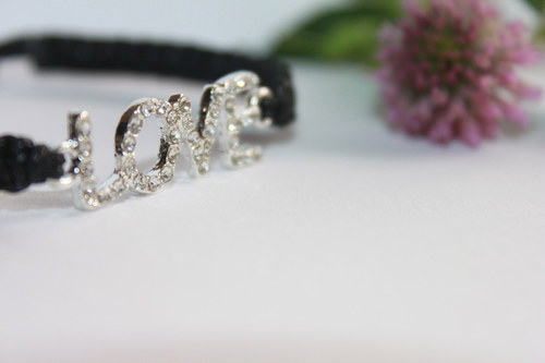 LOVE.. Náramek makramé/shamballa — foto 6