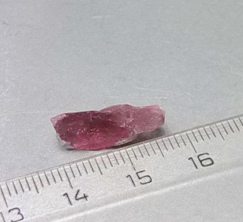 Rubelit surový (turmalín) - D874 — foto 2
