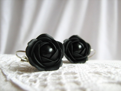Black lace, sada visací náušnice a prsten — foto 5