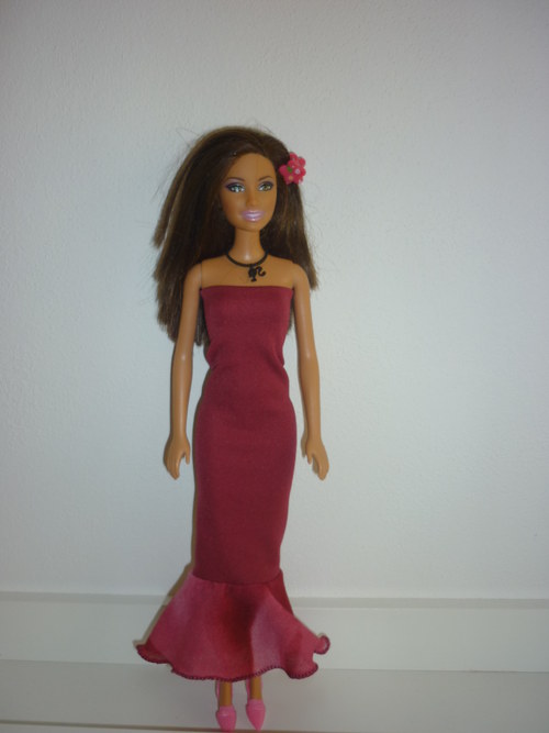 Šaty na panenku Barbie — foto 2