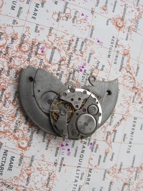 PŮLMĚSÍC.............BROŽ - STEAMPUNK — foto 3