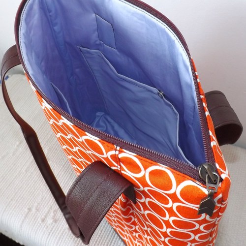 Amy´s Handbag - Red Cirkles — foto 3