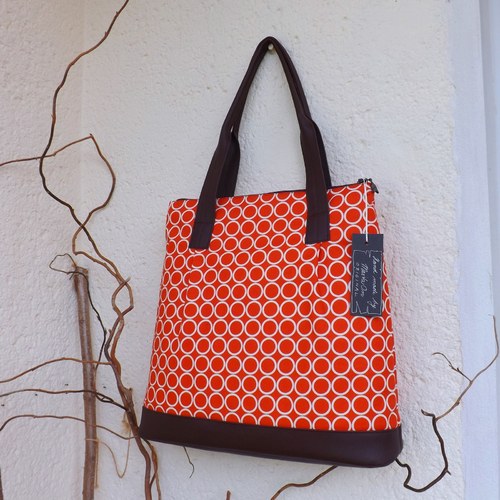 Amy´s Handbag - Red Cirkles — foto 4