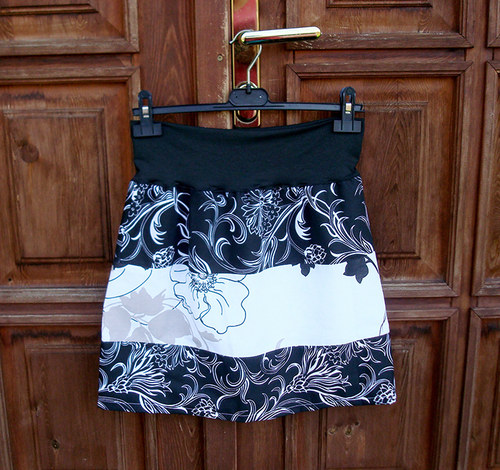 Black and white skirt II. — foto 2