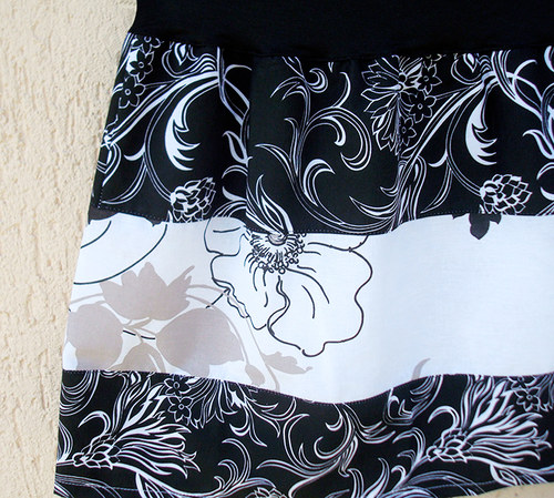 Black and white skirt II. — foto 5