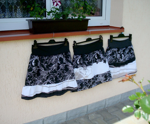 Black and white skirt III. — foto 3