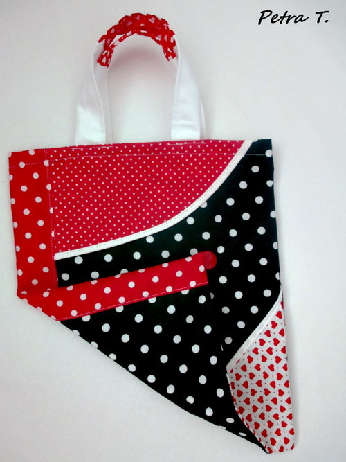 Taštička puntíčková — foto 2