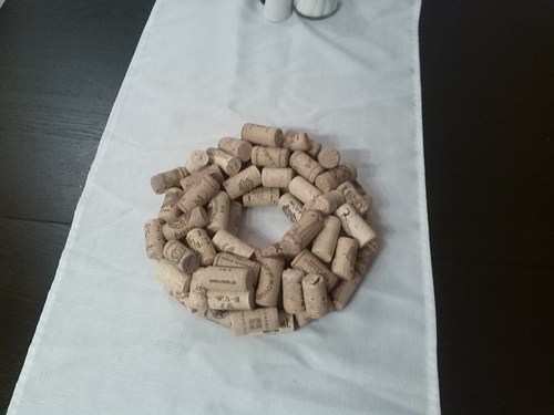 Špuntíkový věneček na stůl — foto 3