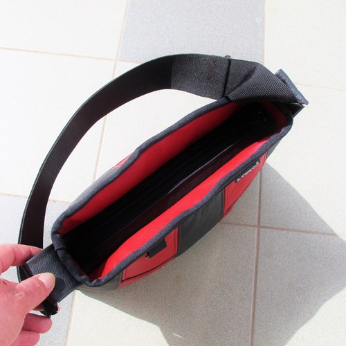 Kožená - RED @ BLACK - PARROT® — foto 5