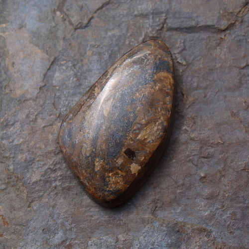 Bronzit, kabošon č.1543 — foto 2