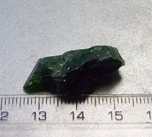 Chromdiopsid surový - D929 — foto 2