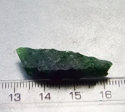 Chromdiopsid surový - D930 — foto 2