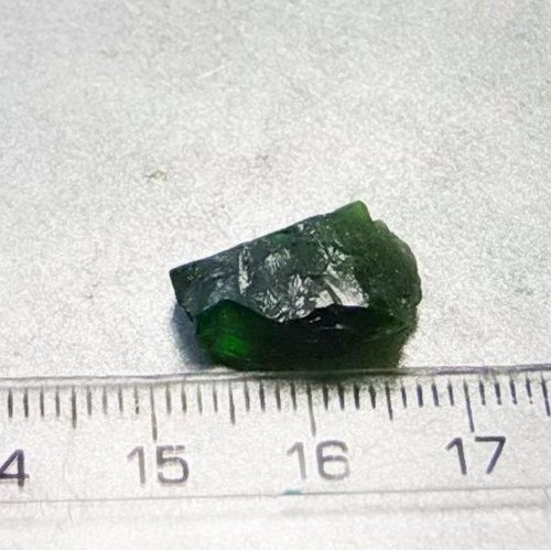 Chromdiopsid surový - D934 — foto 2