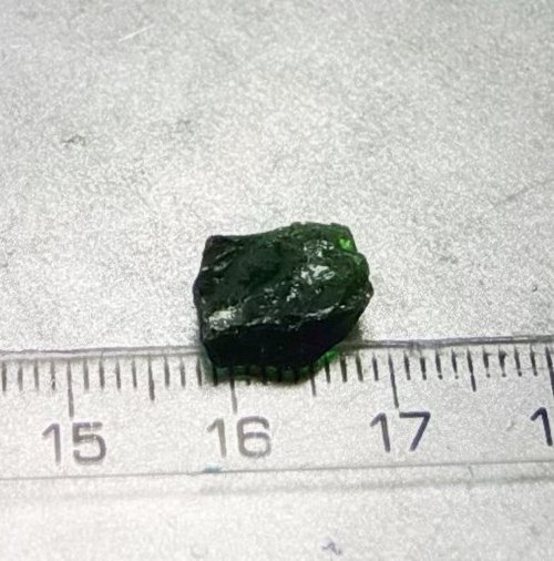 Chromdiopsid surový - D935 — foto 2