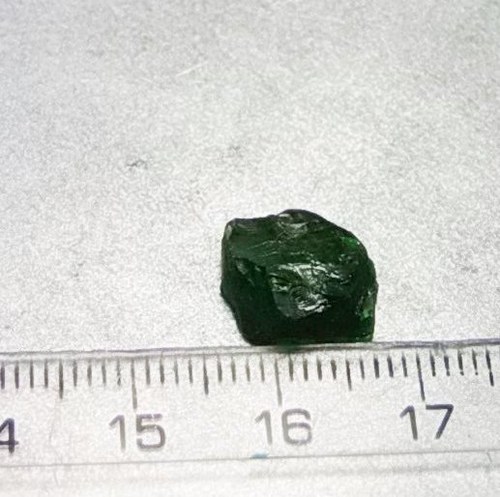 Chromdiopsid surový - D935 — foto 3