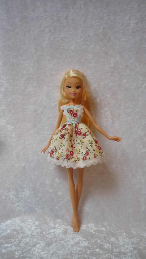 Krátké šaty pro Winx — foto 3