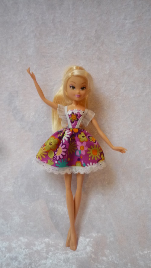 Krátké šaty pro Winx — foto 3