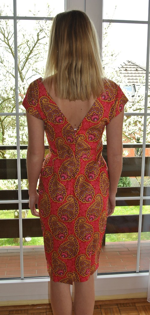 Dámské šaty Red Secret — foto 3