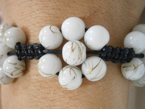 Náramek Shamballa bílé kytičky — foto 5