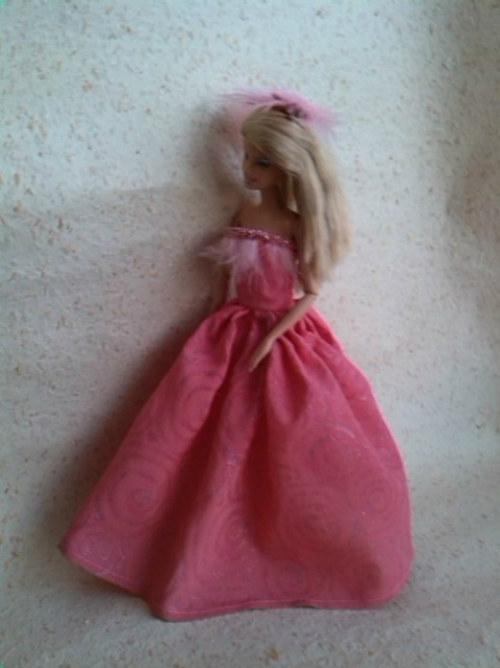 Růžové šaty pro Barbie -SLEVA — foto 2