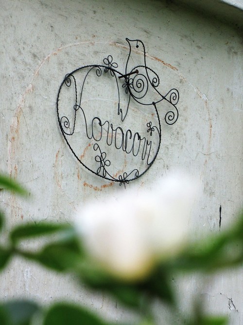Domovní cedule... drátovaná. — foto 2