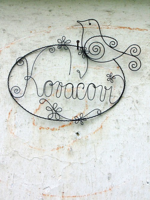 Domovní cedule... drátovaná. — foto 3