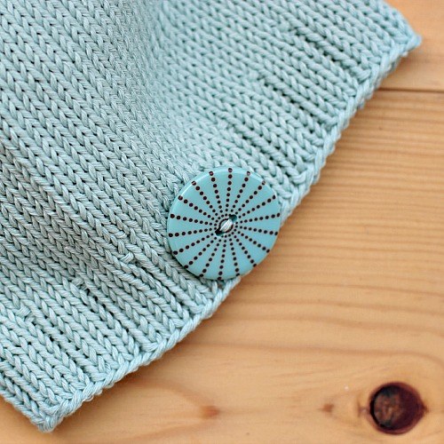 Čepička světle modrá - mint s knoflíčkem — foto 3
