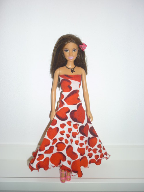 Šaty na panenku Barbie — foto 2