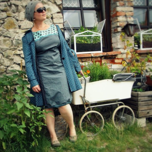 ...Alenka a tyrkysový králík..:-) — foto 2