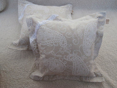 BĚHOUN: bílé ornamenty na režné — foto 3
