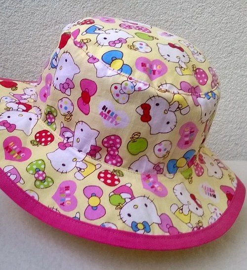 Hello Kitty ve žluté - klobouček — foto 6