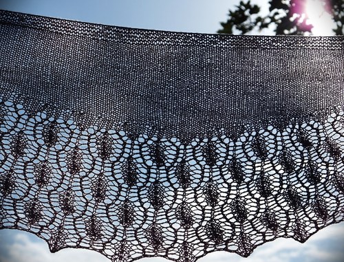 Krajkový šál Feather — foto 5