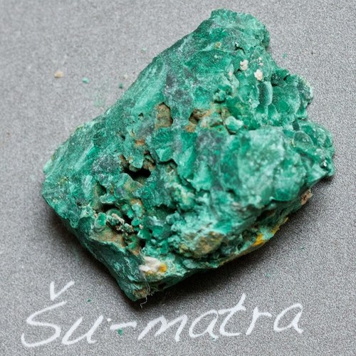 Malachit- surový — foto 2