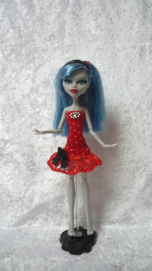 Monster High miluje červenou — foto 2