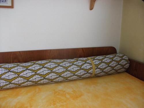 Válec - polštář, výplň duté vlákno — foto 3