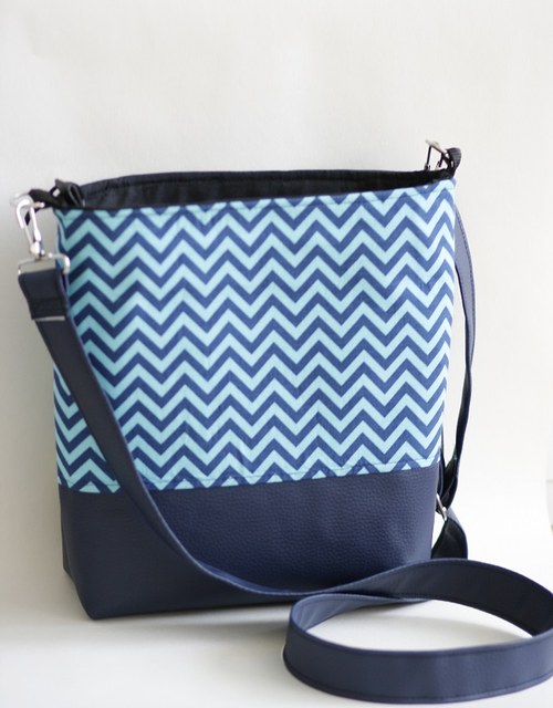Kabelička - ZigZag navy — foto 2