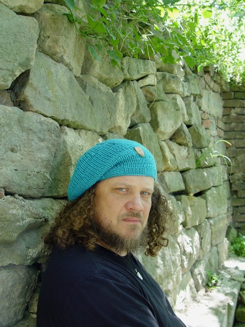 STRÁŽCE PEVNOSTI - KOMIKS - baret — foto 3