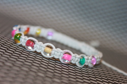 Duhový.. Náramek makramé/shamballa — foto 4