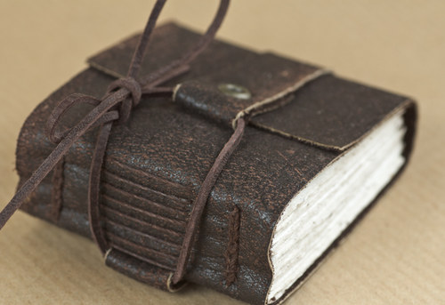 Malý kožený Mini Journal - Mini Kostička — foto 2