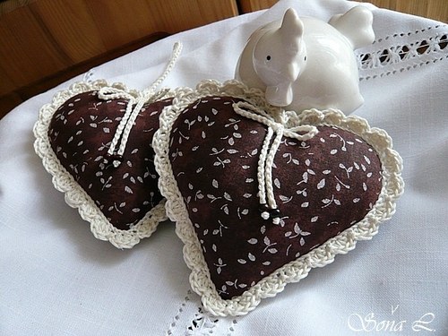 Dekorační srdíčko ~ hnědé s lístky — foto 3