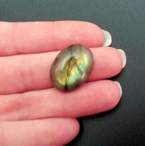 Labradorit - kabošon (23 x 16 x 5 mm) — foto 2