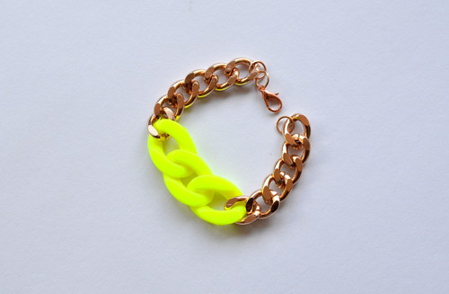 Plastový náramek - NEON YELLOW! — foto 2