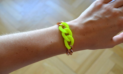 Plastový náramek - NEON YELLOW! — foto 4