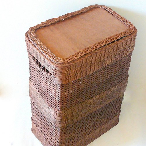 Prádelní koš hnědý — foto 2