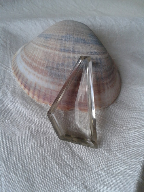Záhněda umělá (spinel) — foto 3