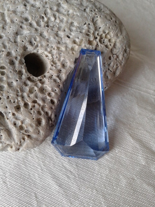 Modrý spinel umělý — foto 2