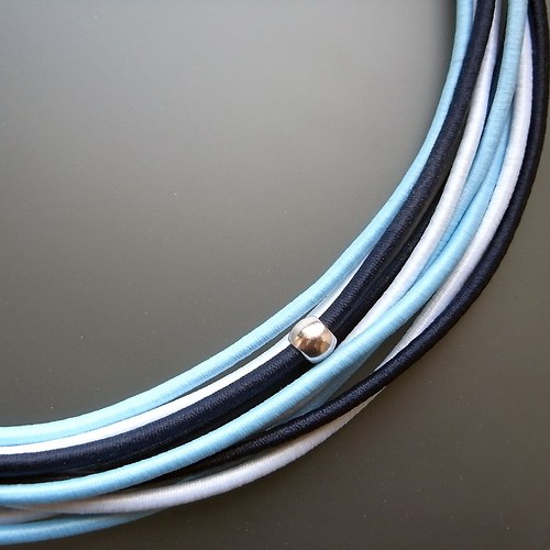 Colar azul — foto 3