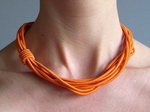Colar laranja — foto 4