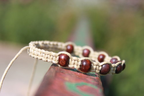 Přírodní.. Náramek makramé/shamballa — foto 4