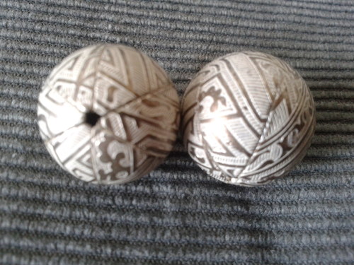 Unikátní kovové korále — foto 2